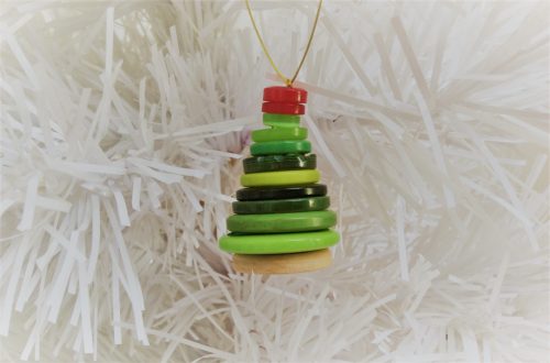 Crafts: How to make Button Christmas Decorations