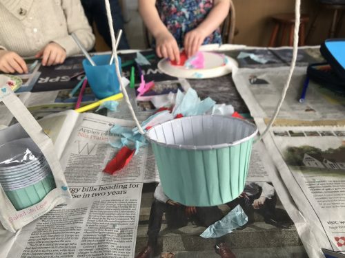 Crafts: Simple Paper Plate Hot Air Balloons