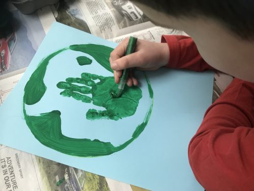 Kids Crafts: Quick and Easy Earth Day Craft