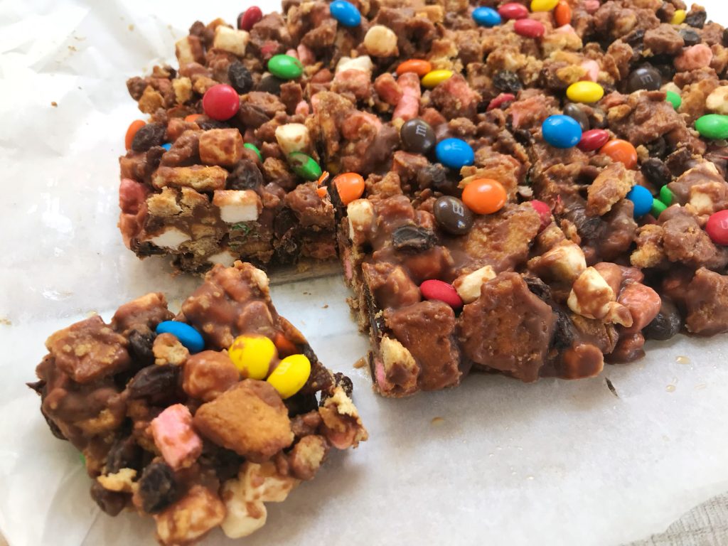 Easy Recipe: Chunky Rocky Road with M&Ms - HodgePodgeDays