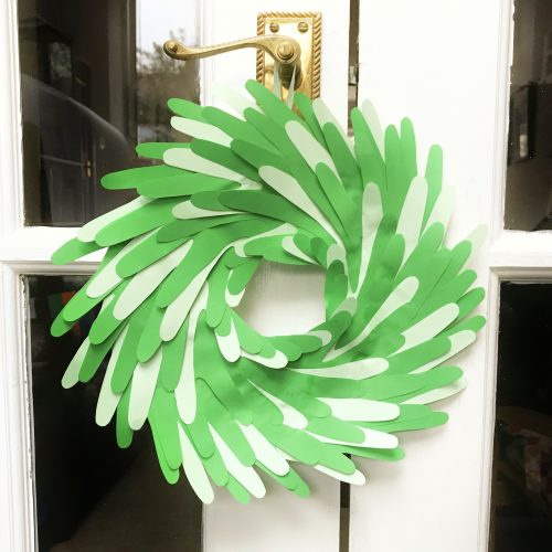 Kids Crafts: Simple Hand Print Christmas Wreath