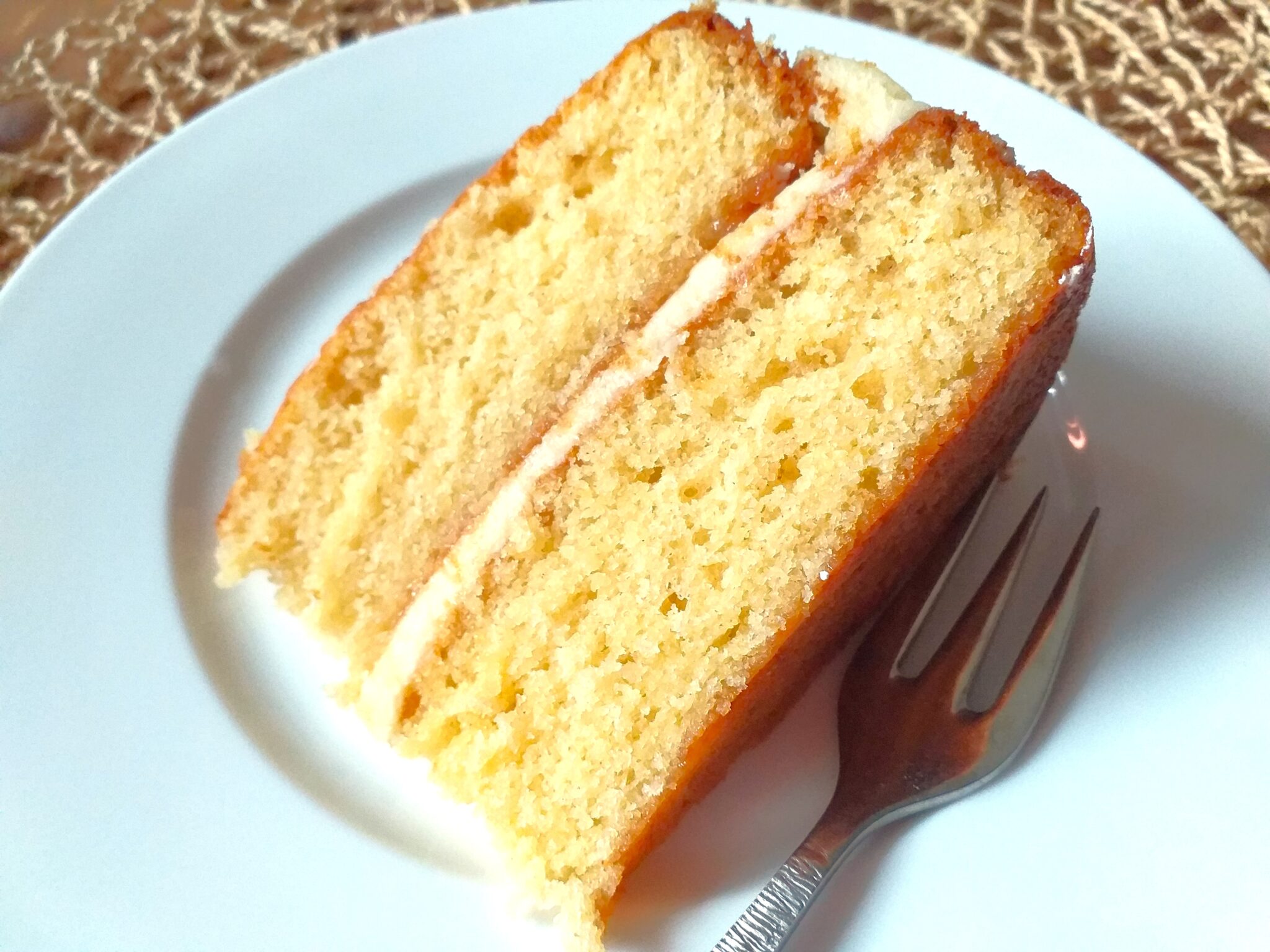 Beautiful Bakes: Lemon Curd Sponge Cake - HodgePodgeDays